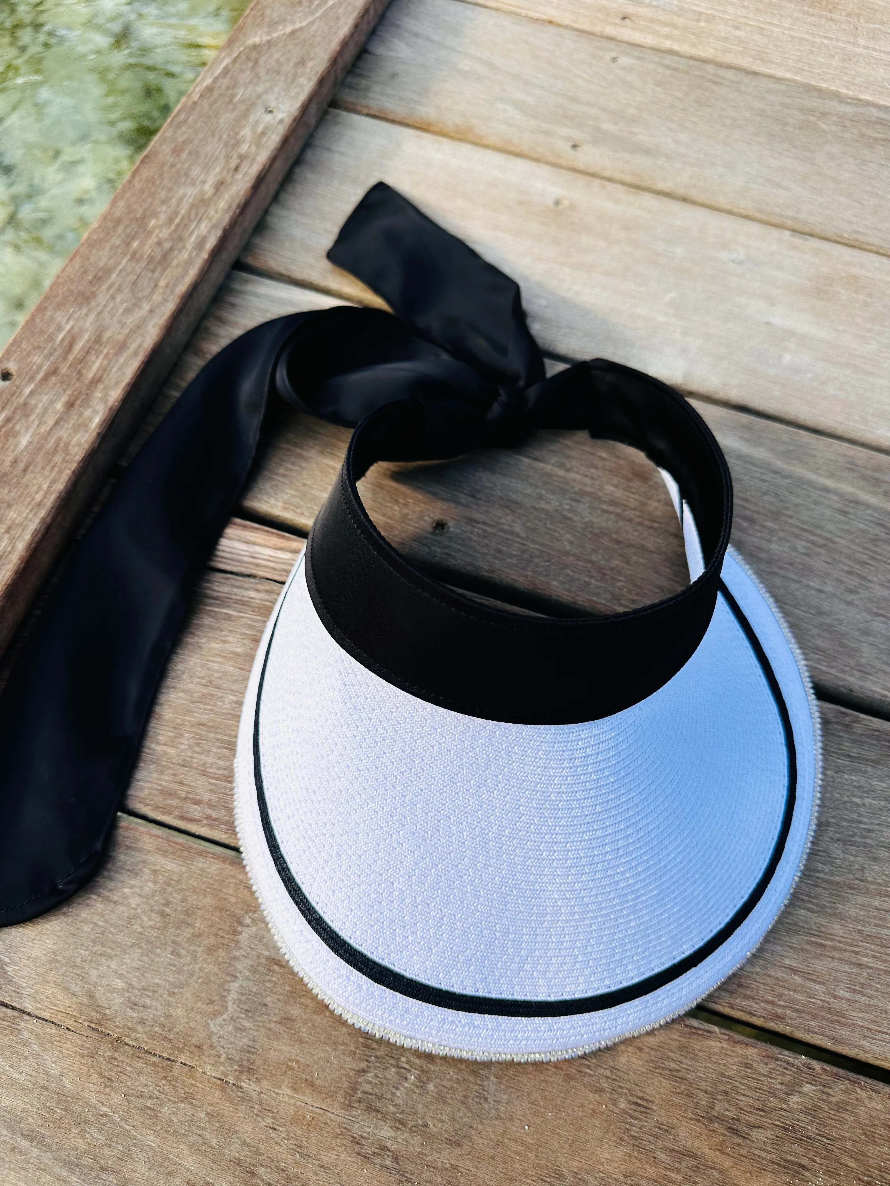 Chic Visor Sun Blocker Hat (White)
