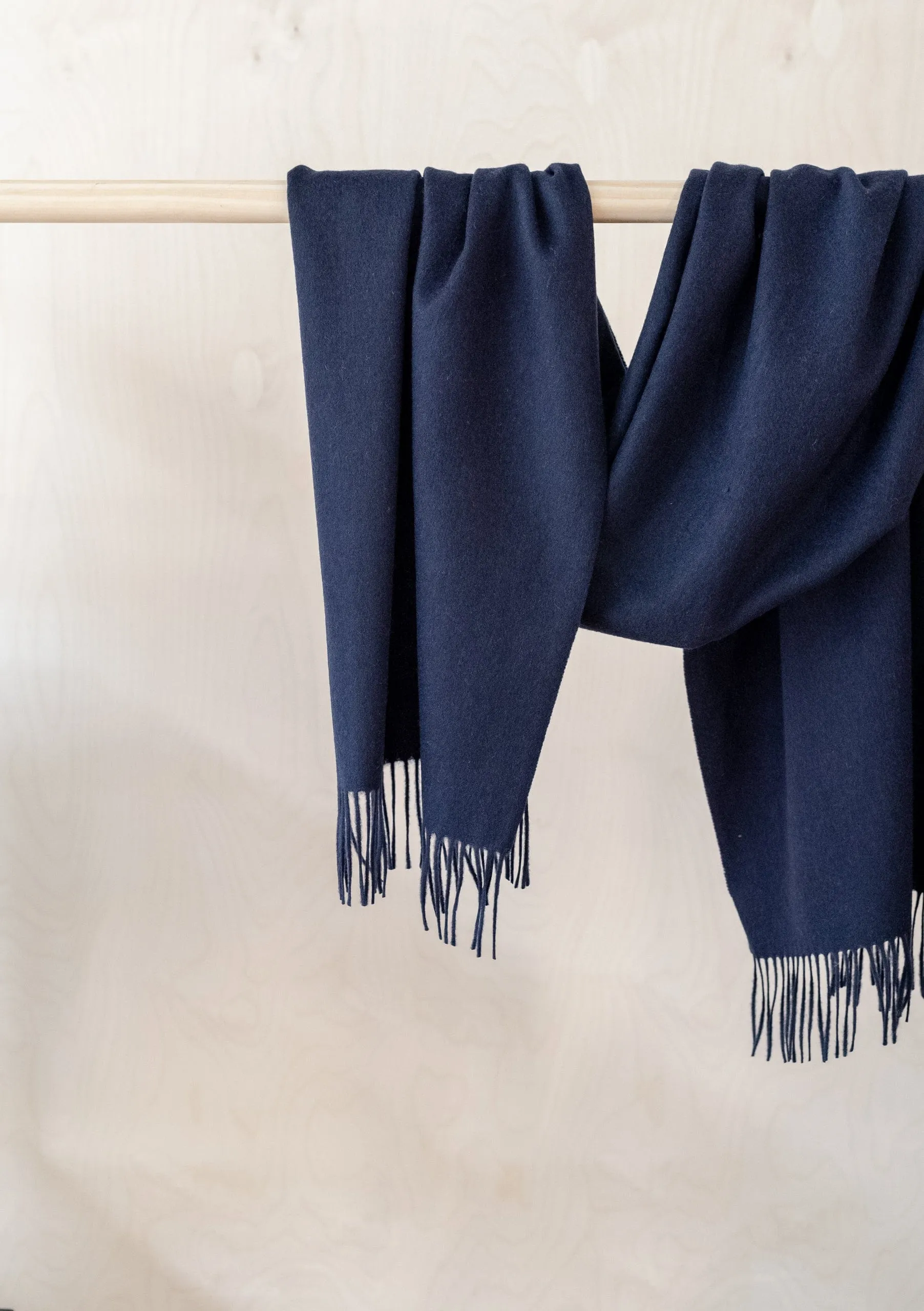 Lambswool Oversized Scarf in Navy
