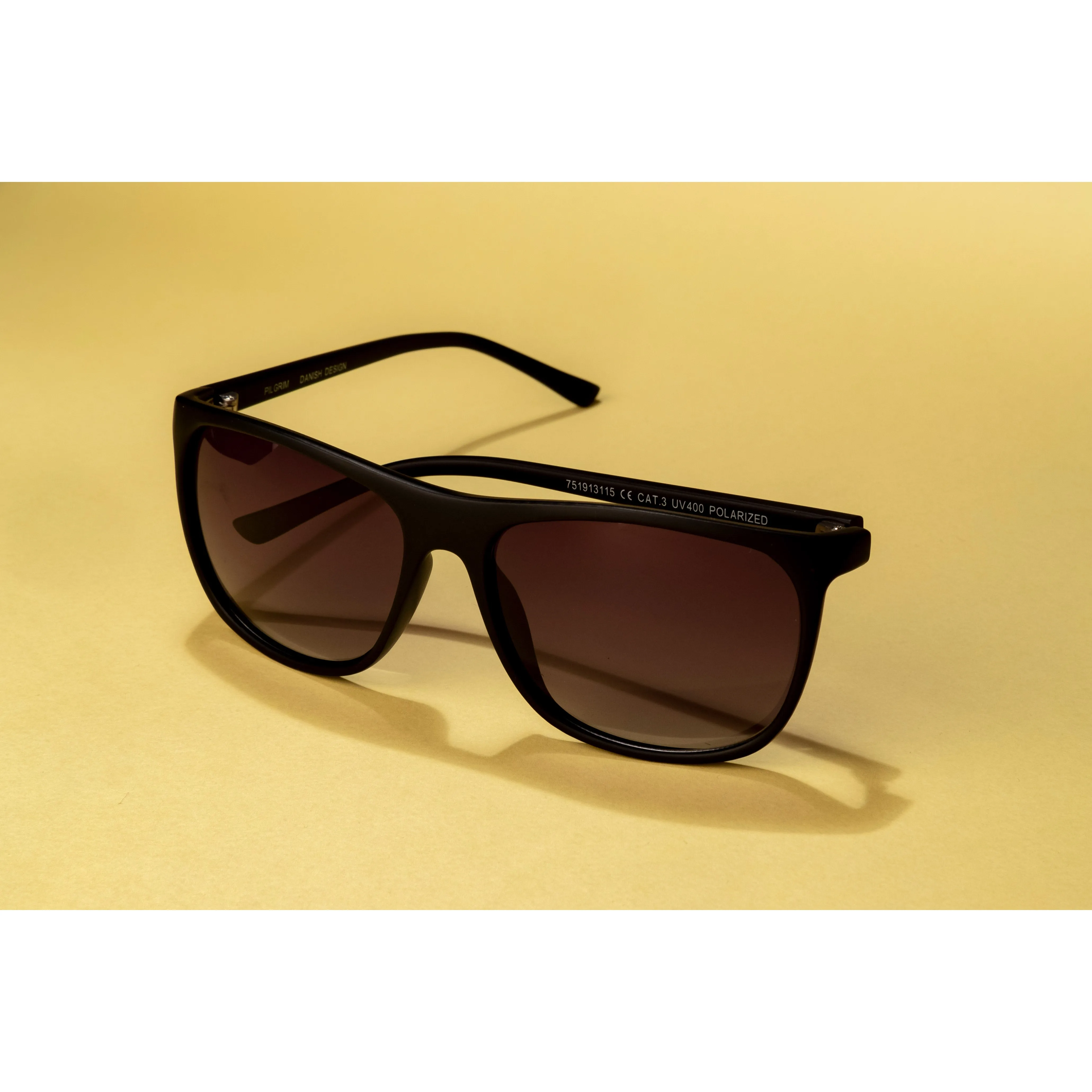 Sunglasses : Kara : Black
